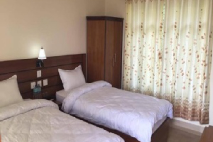 Room 93 of 120