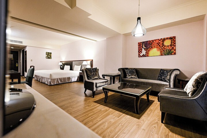 Room 30 of 72