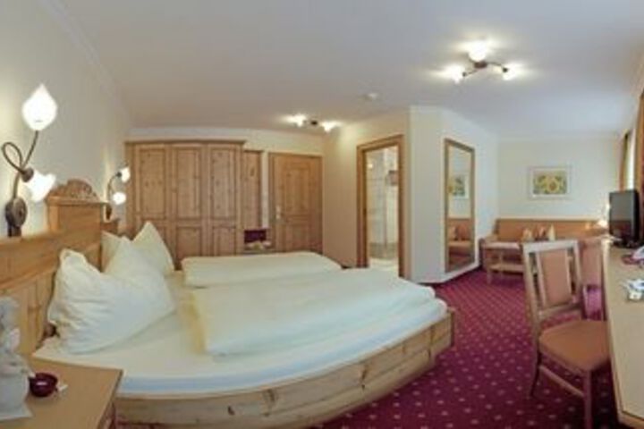 Room 15 of 44