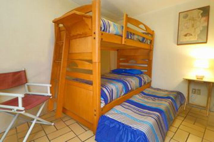 Room 7 of 18