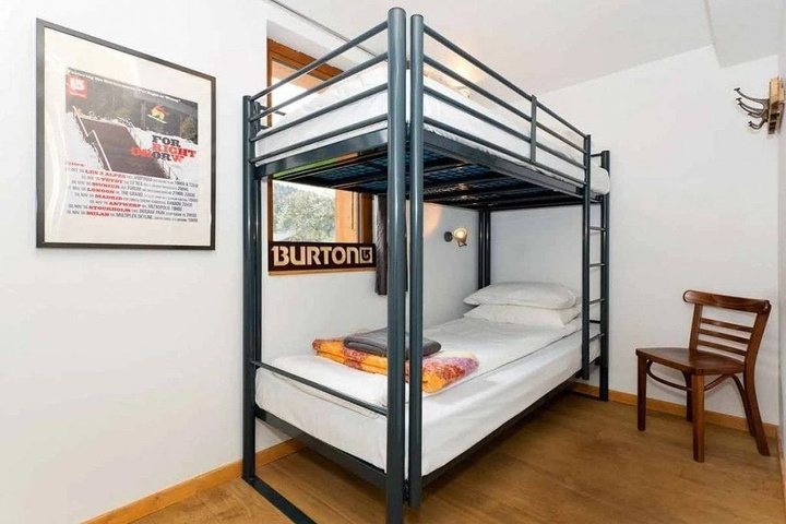 Room 2 of 5