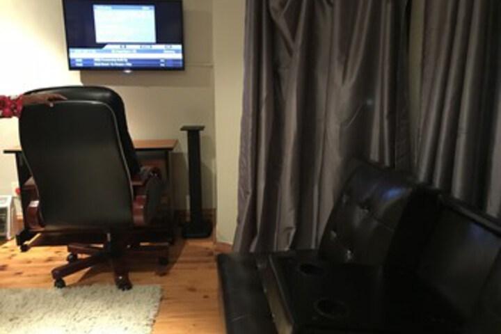 Room 33 of 40