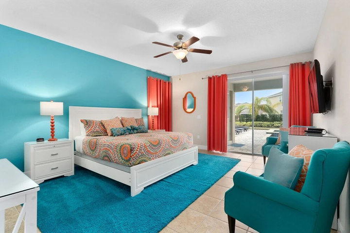 Room 4 of 16