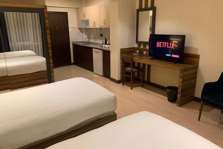 Room 32 of 45
