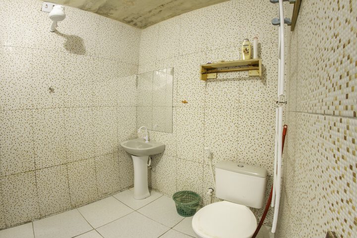 Clean Restrooms