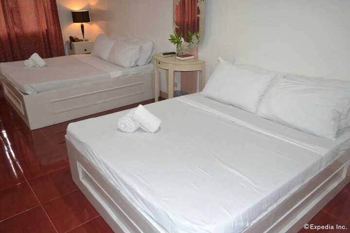 Room 5 of 62