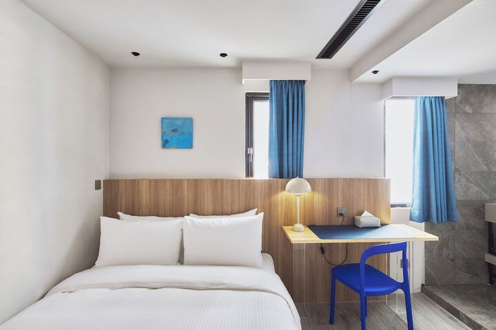 Room 16 of 95
