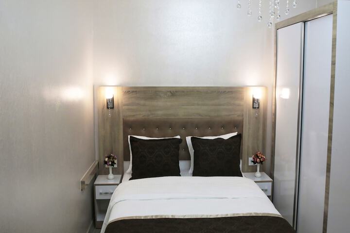 Room 7 of 19