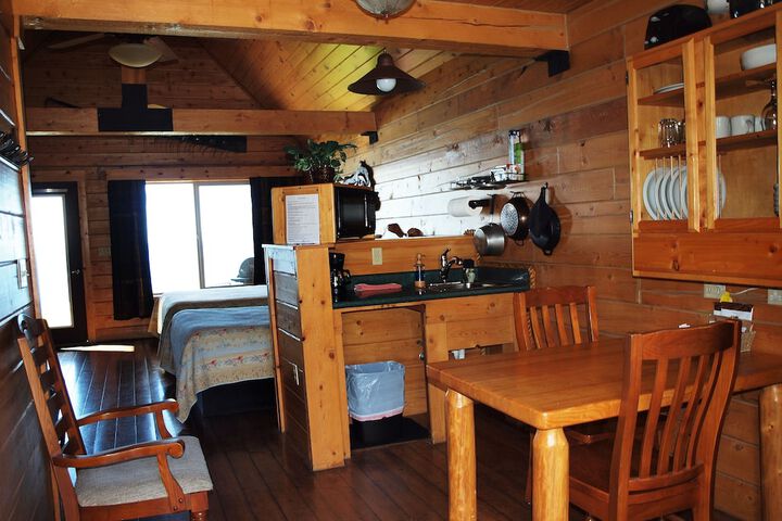 Room 10 of 27