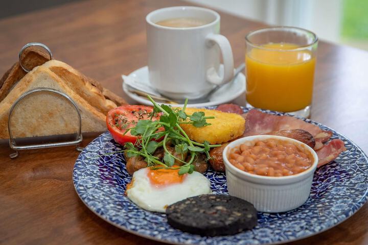 Breakfast/Coffee Service 46 of 103
