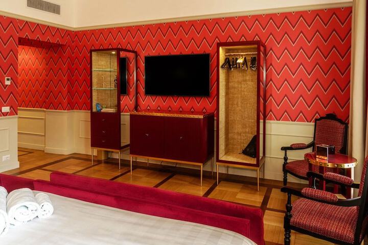 Room 22 of 47