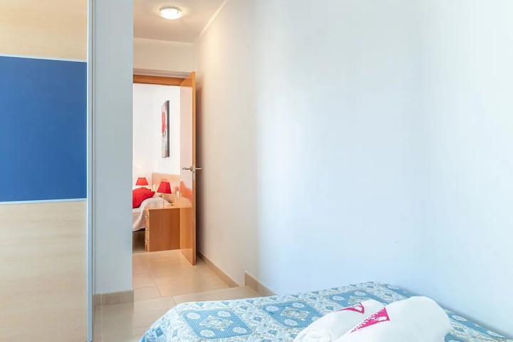Room 2 of 16
