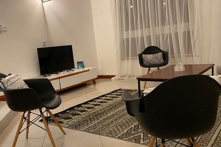Room 102 of 190