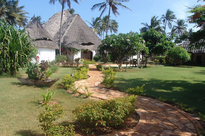 Hotel Exterior 111 of 137