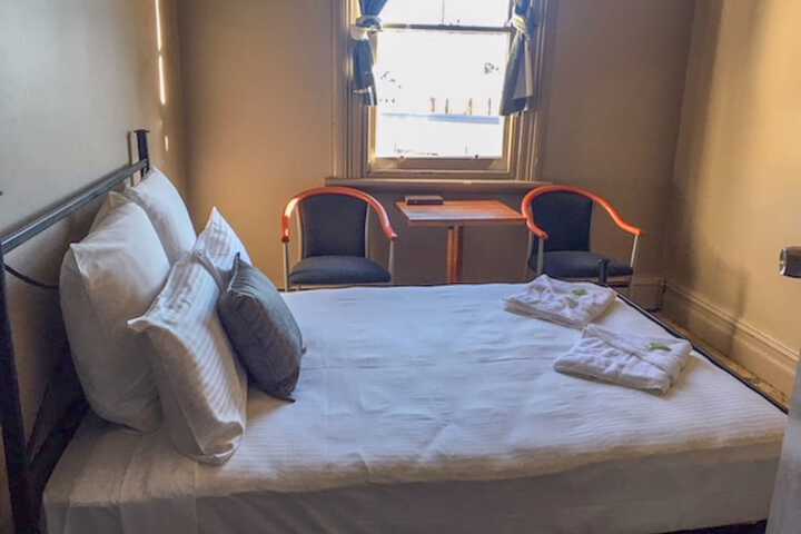 Room 38 of 62
