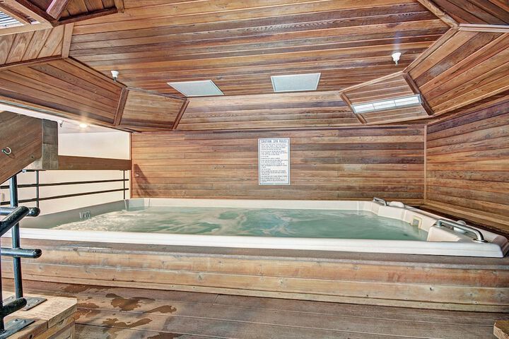Spa 6 of 13