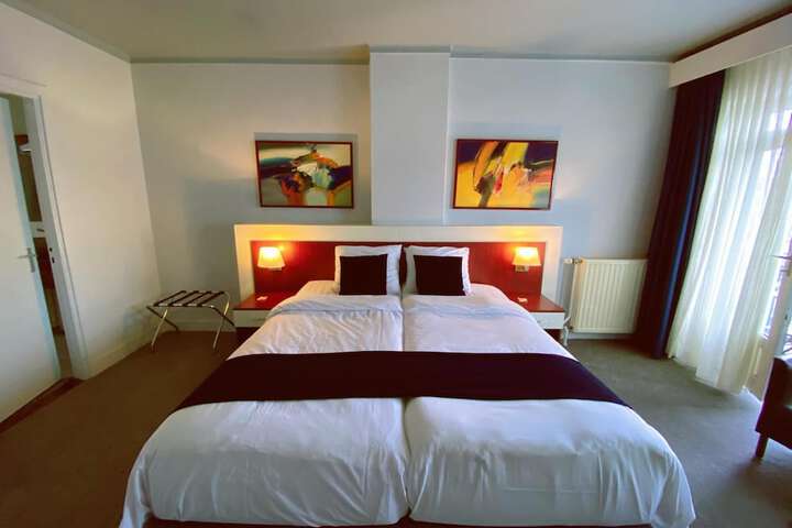 Room 23 of 72