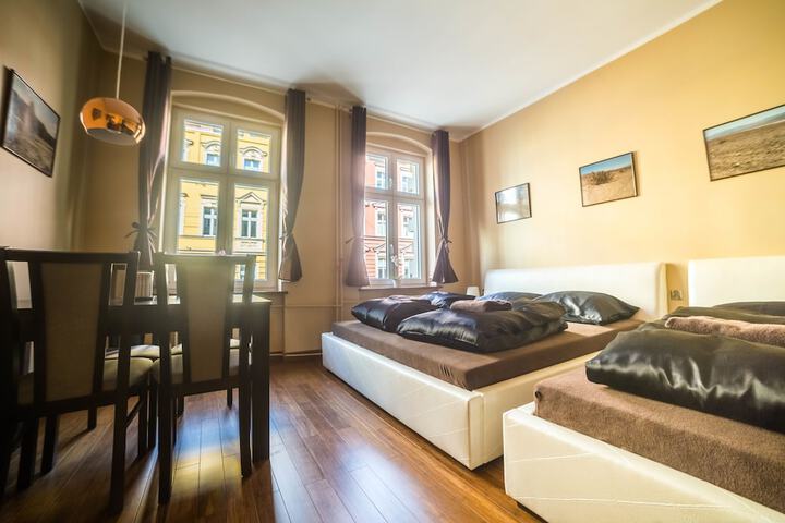 Room 2 of 51