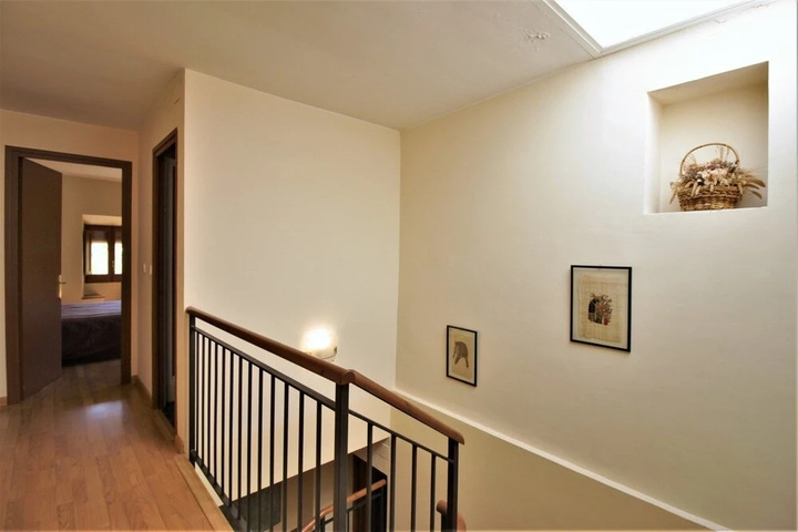Room 11 of 21