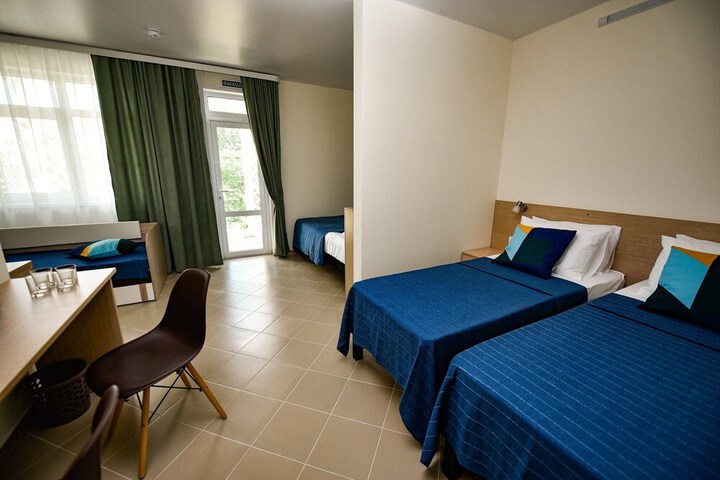 Room 5 of 151