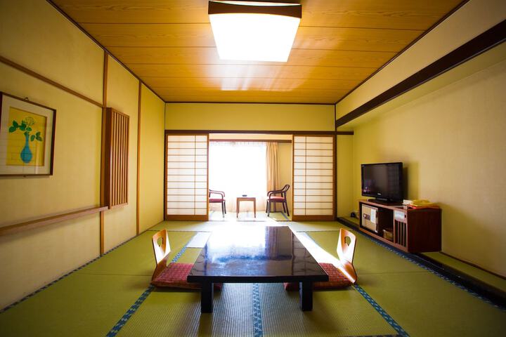 Room 10 of 55