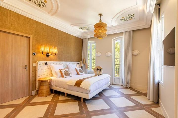 Room 6 of 29