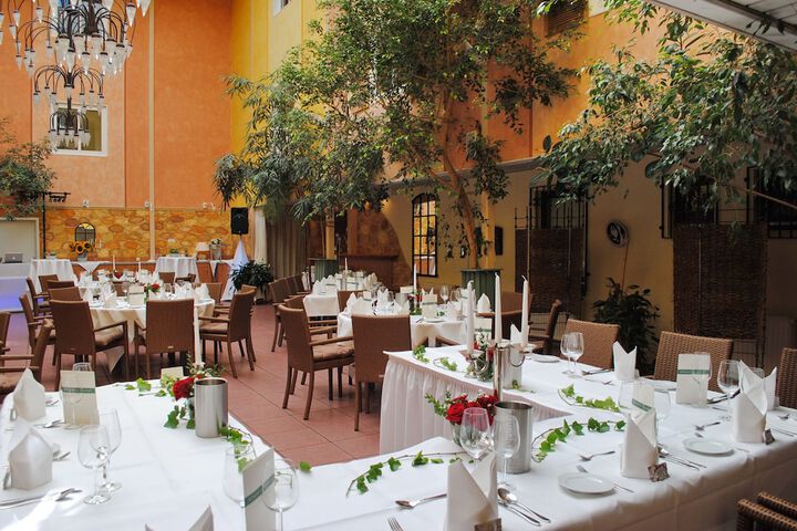 Dining 48 of 63
