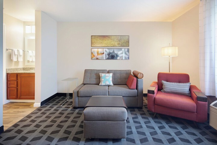 Room 14 of 36