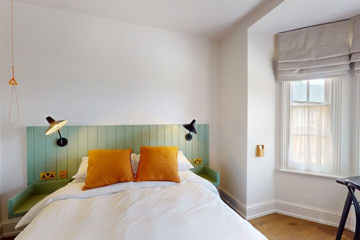 Room 14 of 26