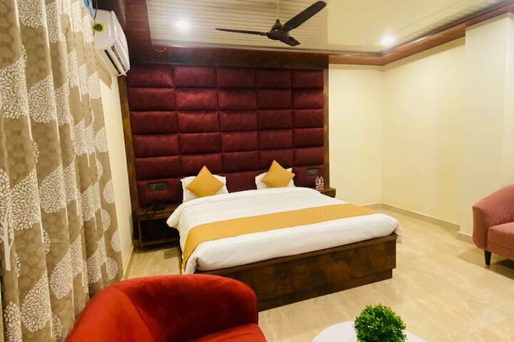 Room 14 of 24
