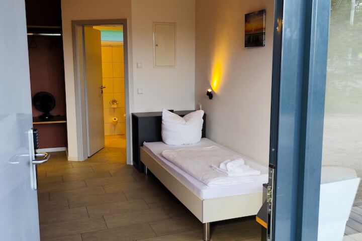 Room 6 of 54