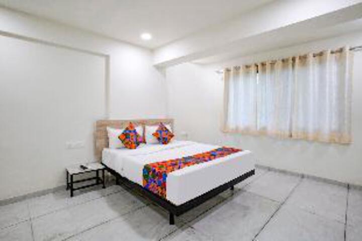 Room 16 of 30