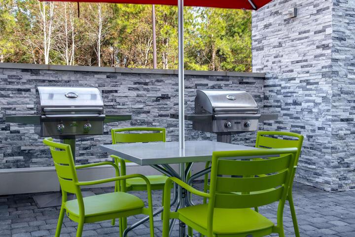 Hotel View 82 of 104