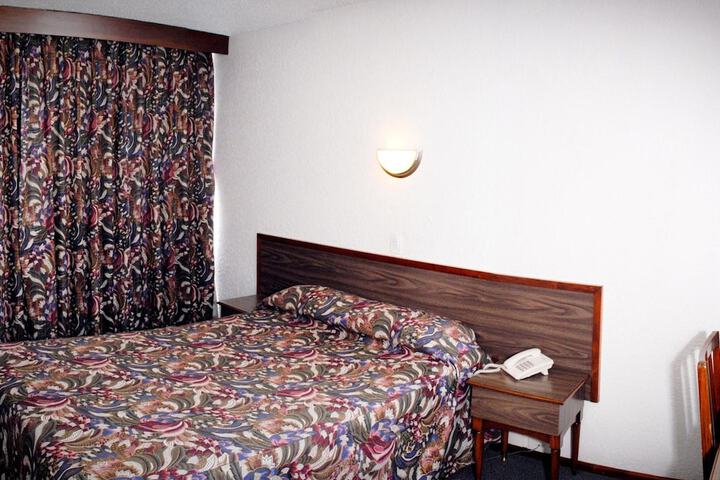 Room 34 of 53