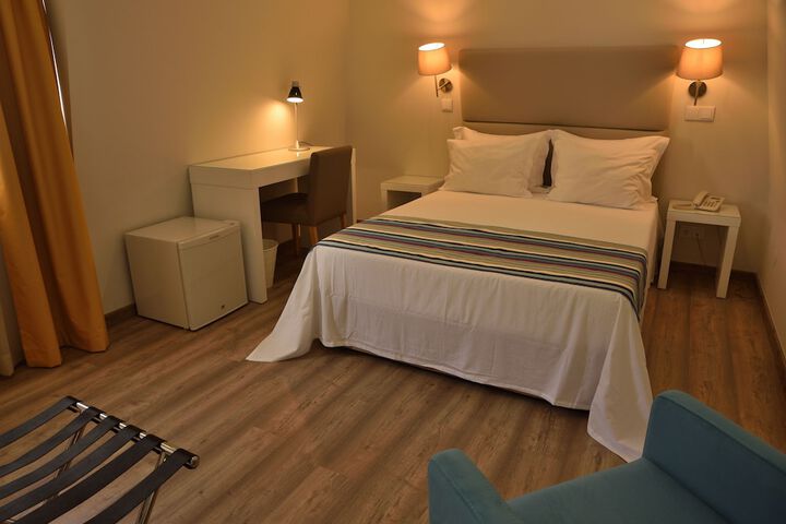 Room 12 of 39