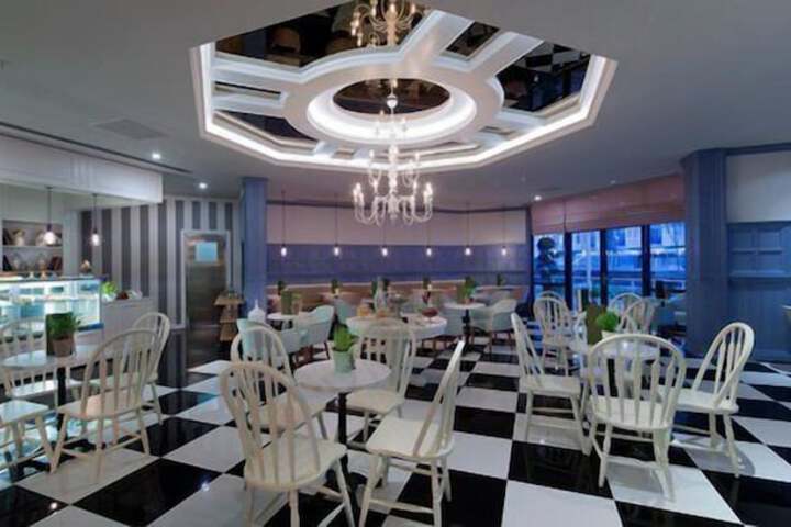 Dining 126 of 227