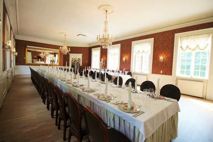 Ballroom/Hall 67 of 84