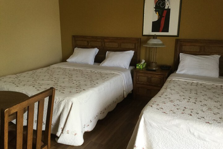 Room 8 of 44