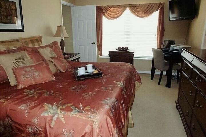 Room 7 of 37
