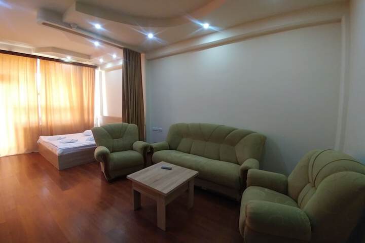 Room 2 of 31