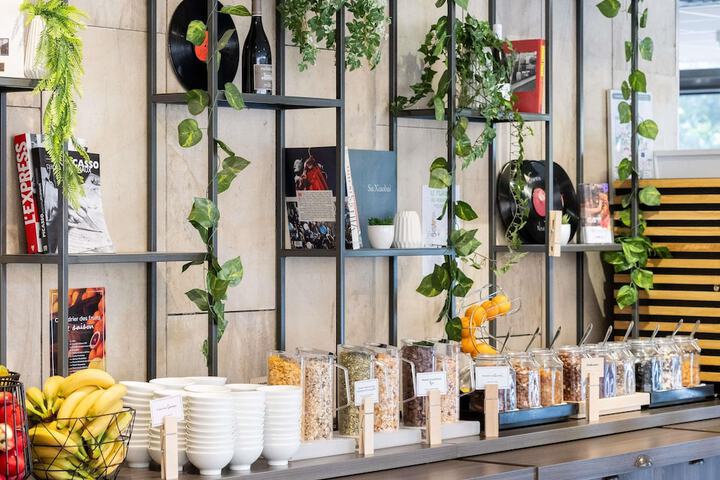 Breakfast area