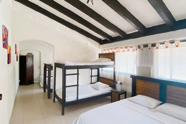 Room 2 of 17