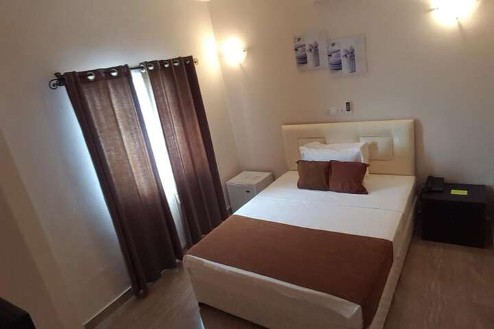 Room 20 of 137