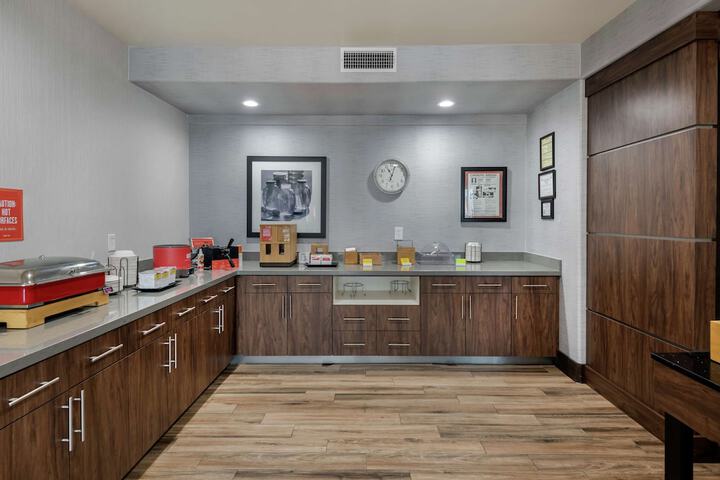 Breakfast/Coffee Service 24 of 29