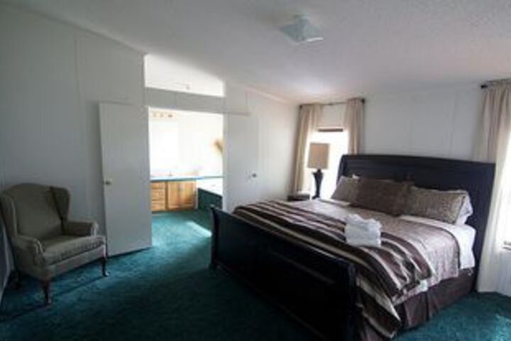 Room 16 of 24