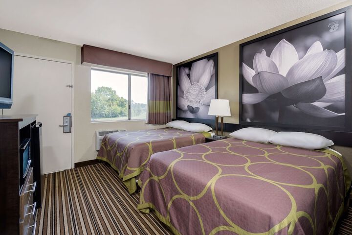 Standard Room, King or Two Doubles (7 of 7)