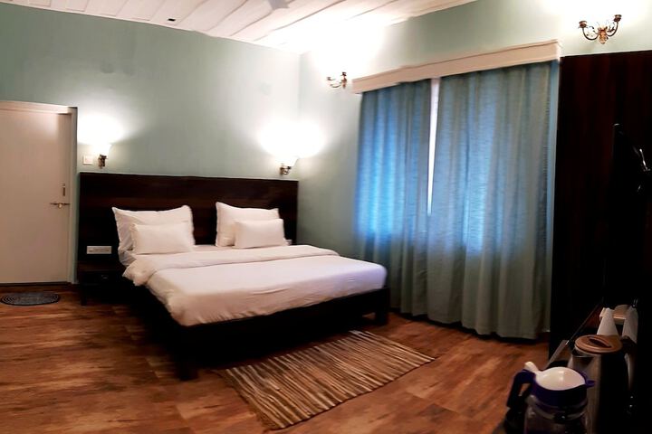 Room 14 of 60