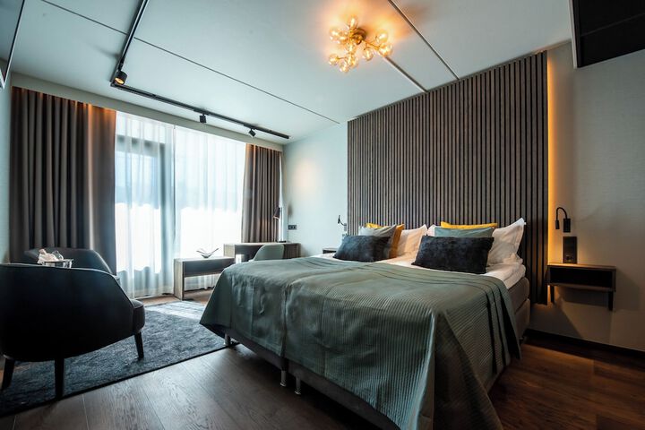 Room 10 of 47