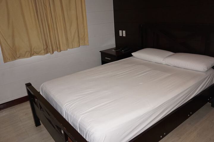 Room 8 of 50