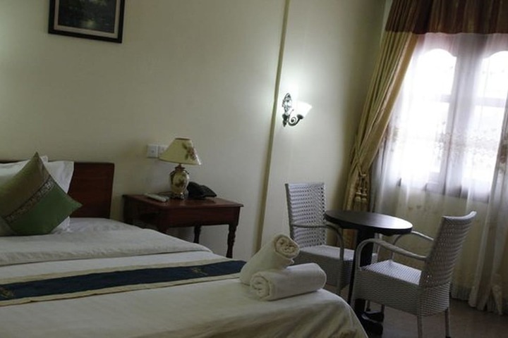 Room 10 of 23
